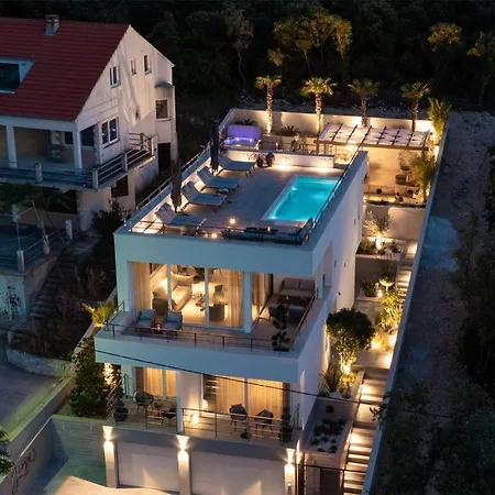 Feriehus Nice Home In Zrnovo With 4 Bedrooms *