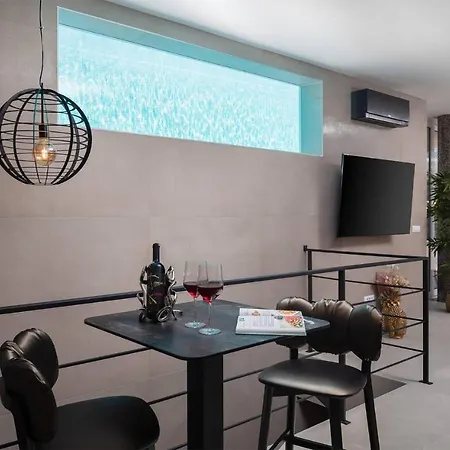 Nice Home In Zrnovo With 4 Bedrooms * Korčula